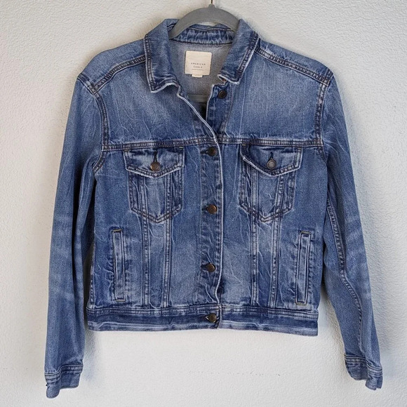 American Eagle Denim Jean Jacket with pockets Size Small - Picture 1 of 9